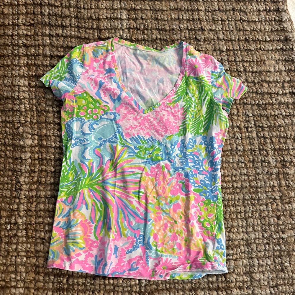 Lilly Pulitzer t shirt size small